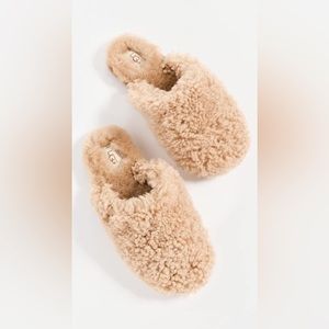 Women’s UGG maxi curly slide slipper